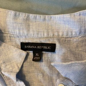 Banana Republic sleeveless shirt